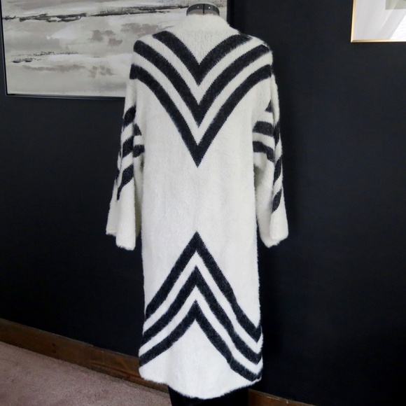 Anthropologie Sleeping On Snow Valia Cardigan Sweater OS White Eyelash Duster - Picture 3 of 8